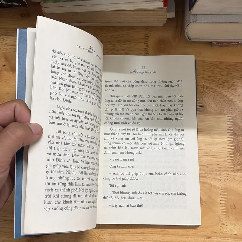 II Tập Truyện Ngắn: Dừng Lại Để Nghĩ - Đinh Thuỳ Hương - 2016 696005