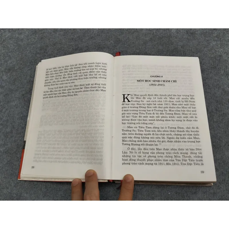 MAO TRẠCH ĐÔNG DƯỚI CON MẮT MỘT HỌC GIẢ NƯỚC NGOÀI 936787