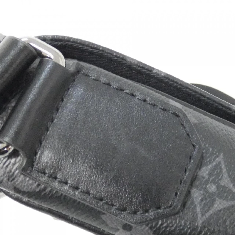 Túi xách vai Louis Vuitton Monogram Eclipse District PM M46255 - Hàng hiệu Chính hãng 768287