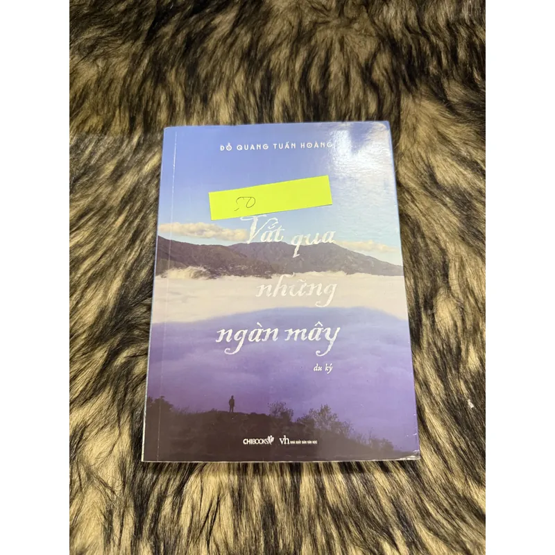 Vắt qua những ngàn mây  599792