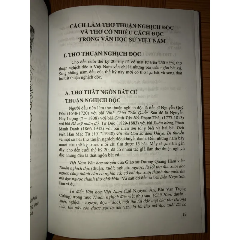 Bìa thơ Vịnh Kiều độc đáo - Và cách làm thơ thuận nghịch độc 603858