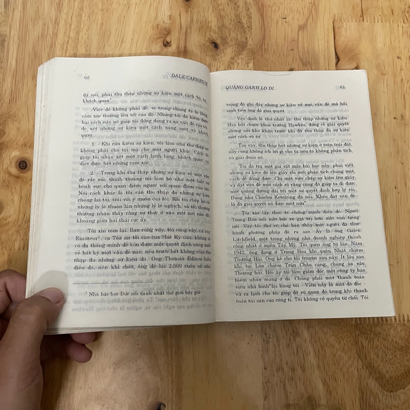 II Tựa sách: Quẳng Gánh Lo Đi Và Vui Sống - Dale Carnegie - Nguyễn Hiến Lê (Dịch) - 1999 473218