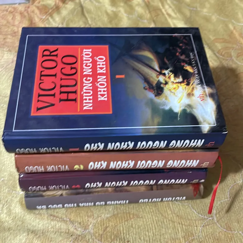 COMBO VICTOR HUGO- NHỮNG NGƯỜI KHỐN KHỔ- THẰNG GÙ NHÀ THỜ ĐỨC BÀ(b) 720642