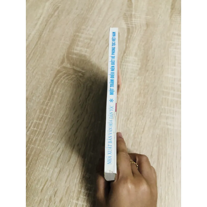 100 ĐIỀU NÊN BIẾT VỀ PHONG TỤC VIỆT NAM  992398