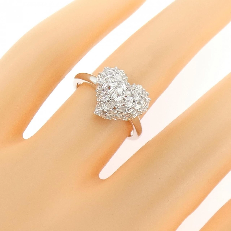 Nhẫn kim cương hình trái tim K18WG 0.25CT - Hàng hiệu Chính hãng 852160