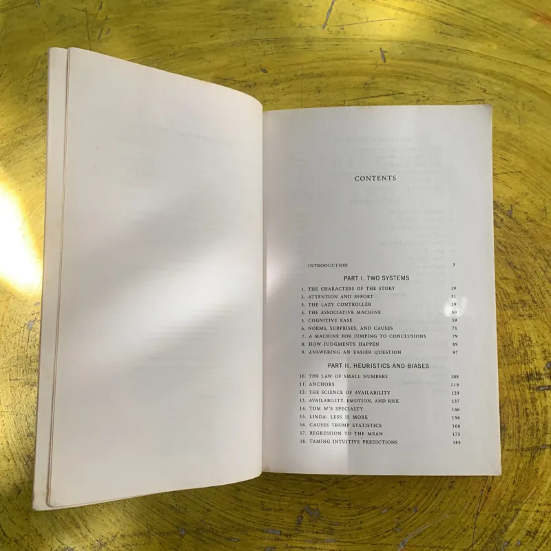 THINKING, FAST AND SLOW - DANIEL KAHNEMAN 1003090