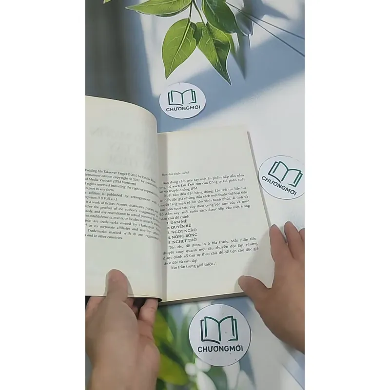 Anh chỉ muốn nắm tay em thôi - Emily Rose 694967