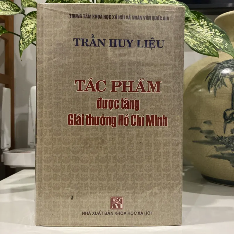 TRẦN HUY LIỆU TPĐTGTHCM: LỊCH SỬ TÁM MƯƠI NĂM CHỐNG PHÁP, nguyên seal (XB 2003) 990910