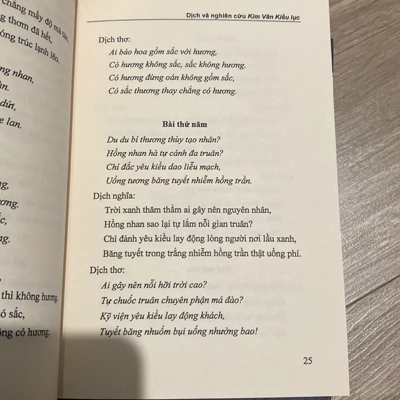 DỊCH VÀ NGHIÊN CỨU KIM VÂN KIỀU LỤC 699289