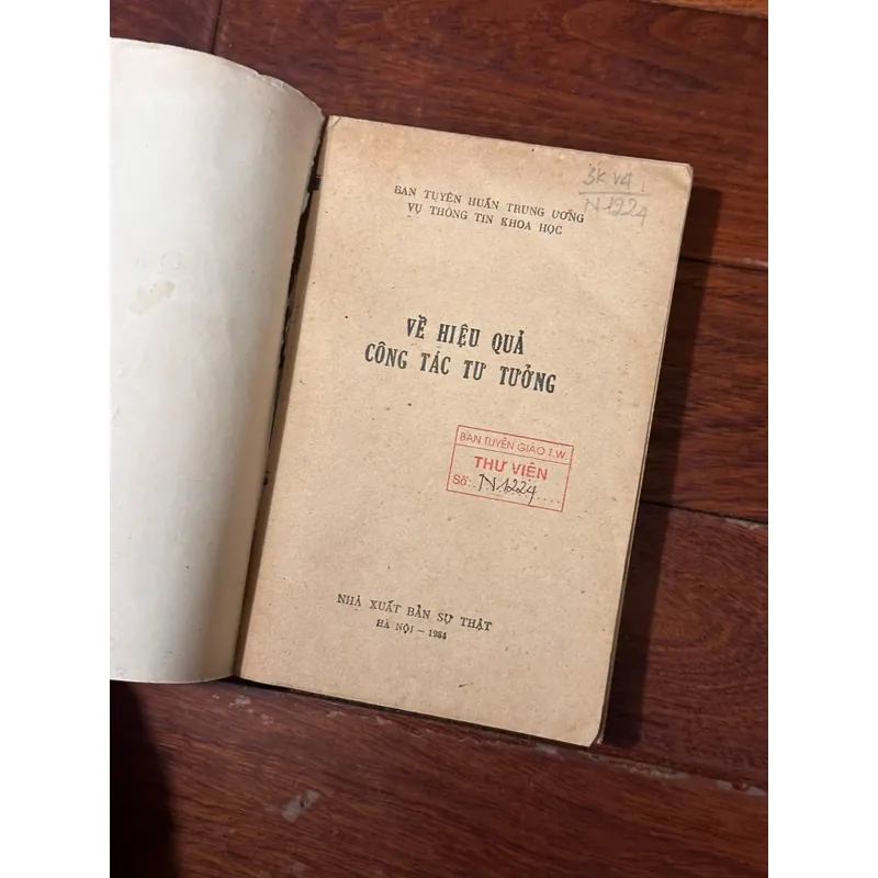 📖 Về hiệu quả công tác tư tưởng (xb 1984) 576690