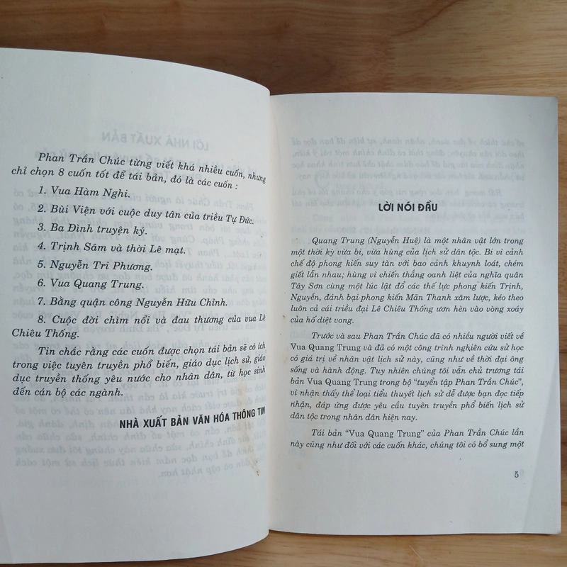Vua Quang Trung (Truyện Lịch Sử) - Phan Trần Chúc 444591
