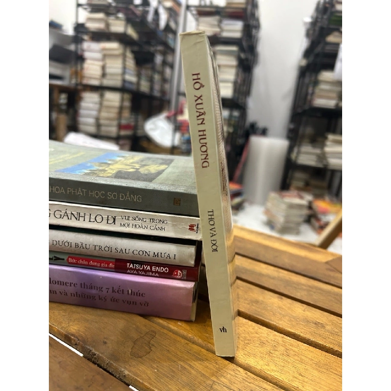 Thơ và đời -Hồ Xuân Hương 746602