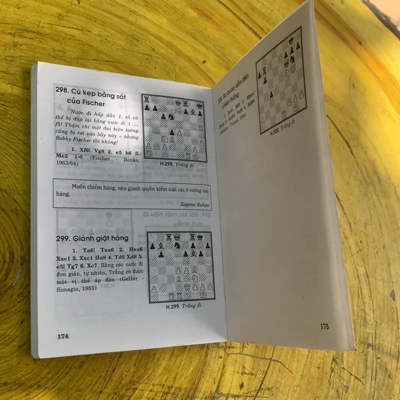 COMBO CỜ VUA CHO NGƯỜI MỚI BẮT ĐẦU & SỔ TAY CỜ VUA 300 Ý TƯỞNG VÀ VỊ THẾ QUAN TRỌNG  790836