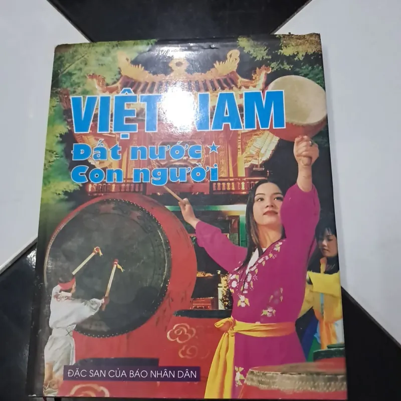 Việt Nam đất nước con người 1003350