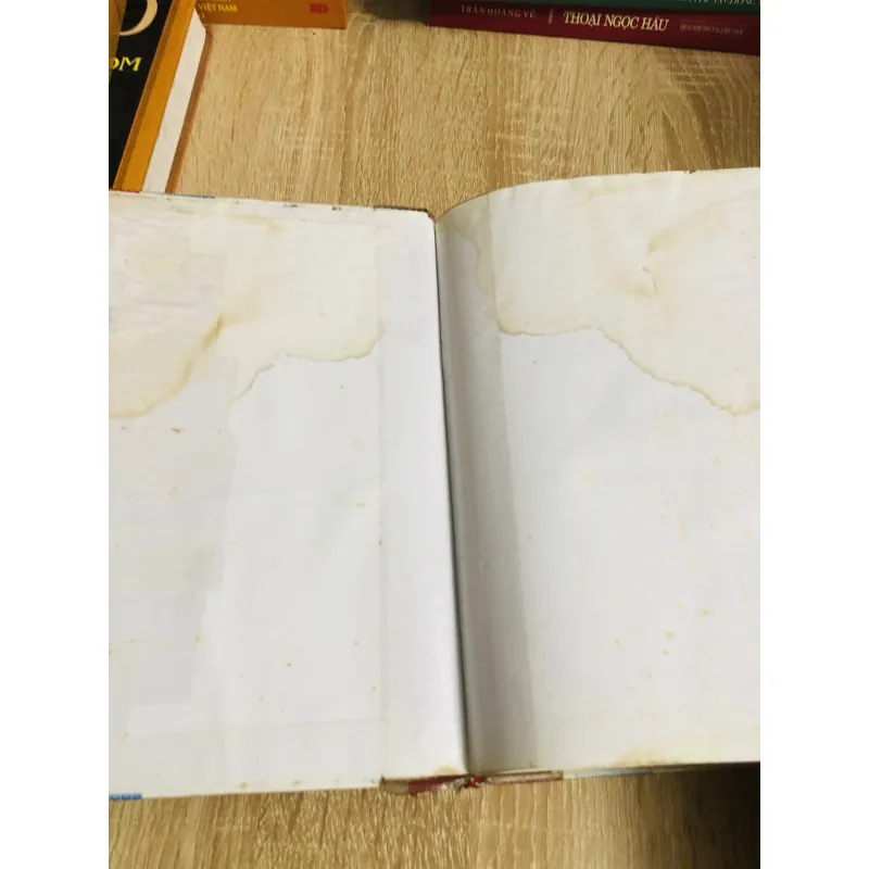 MẬT MÃ DA VINCI – Dan Brown 925793