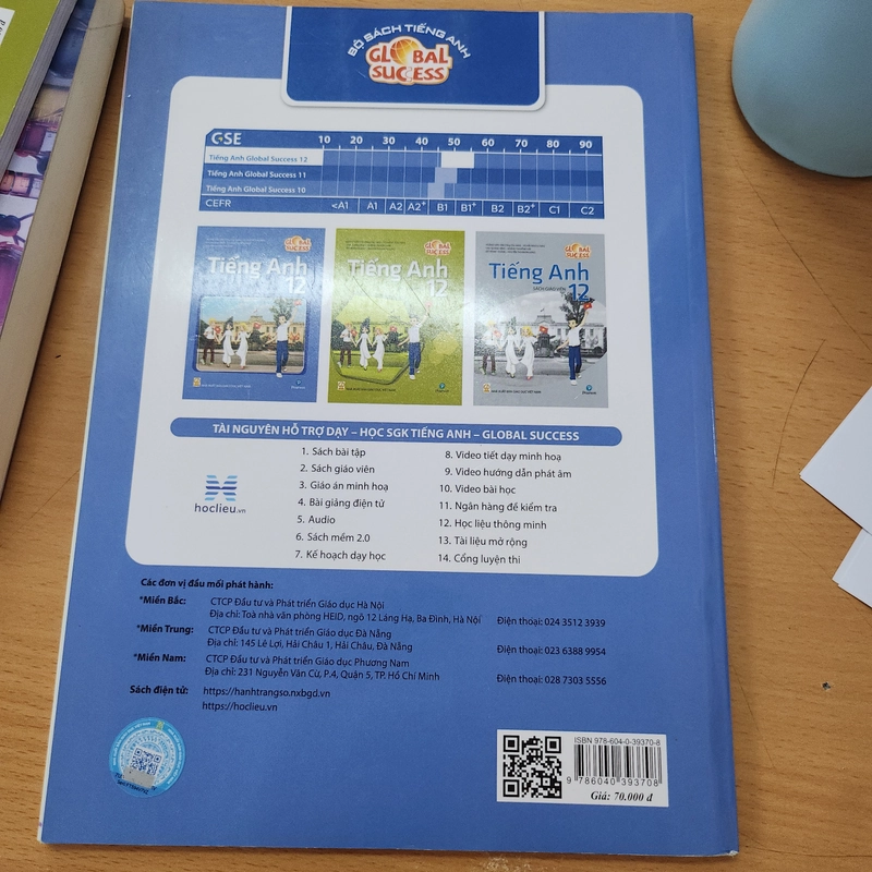 Sách học sinh Tiếng Anh 12 Global Success - Hoàng Văn Vân 454623