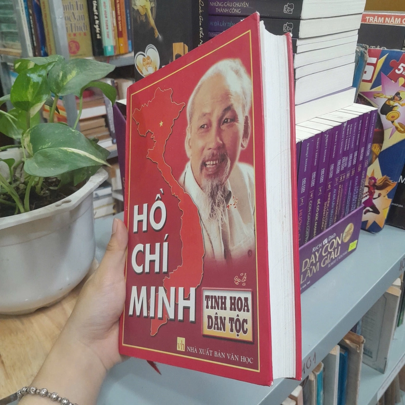HỒ CHÍ MINH TINH HOA DÂN TỘC  446673