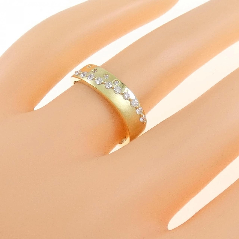 【Sản phẩm mới】Nhẫn kim cương K18YG 0.19CT 673255