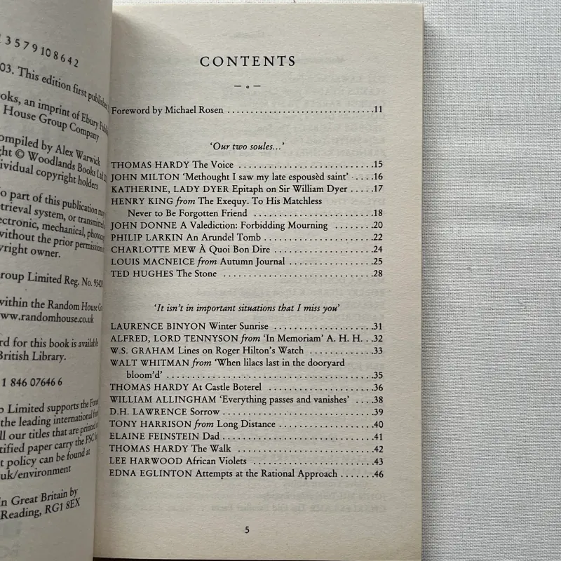 The Nation's Favourite: Poems of Remembrance 786337