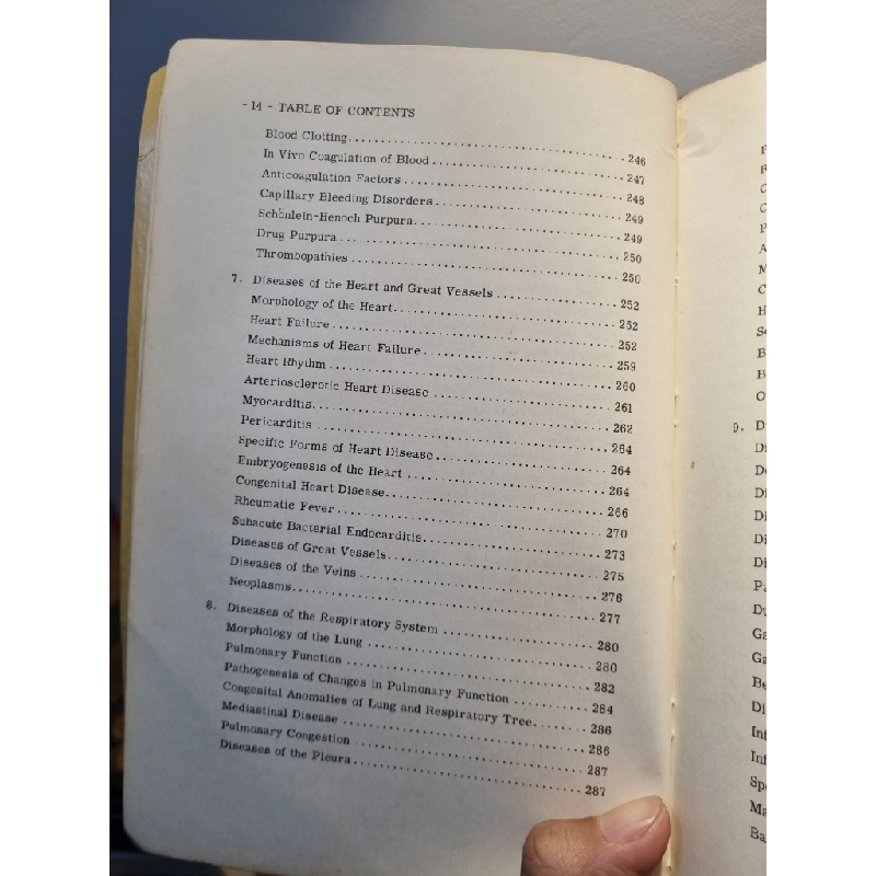 ESSENTIALS OF PATHOLOGY - H.J. Van Peenen 193855