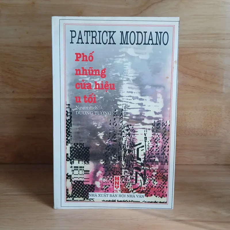 Phố Những Cửa Hiệu U Tối - Patrick Modiano (Dương Tường dịch) 192302