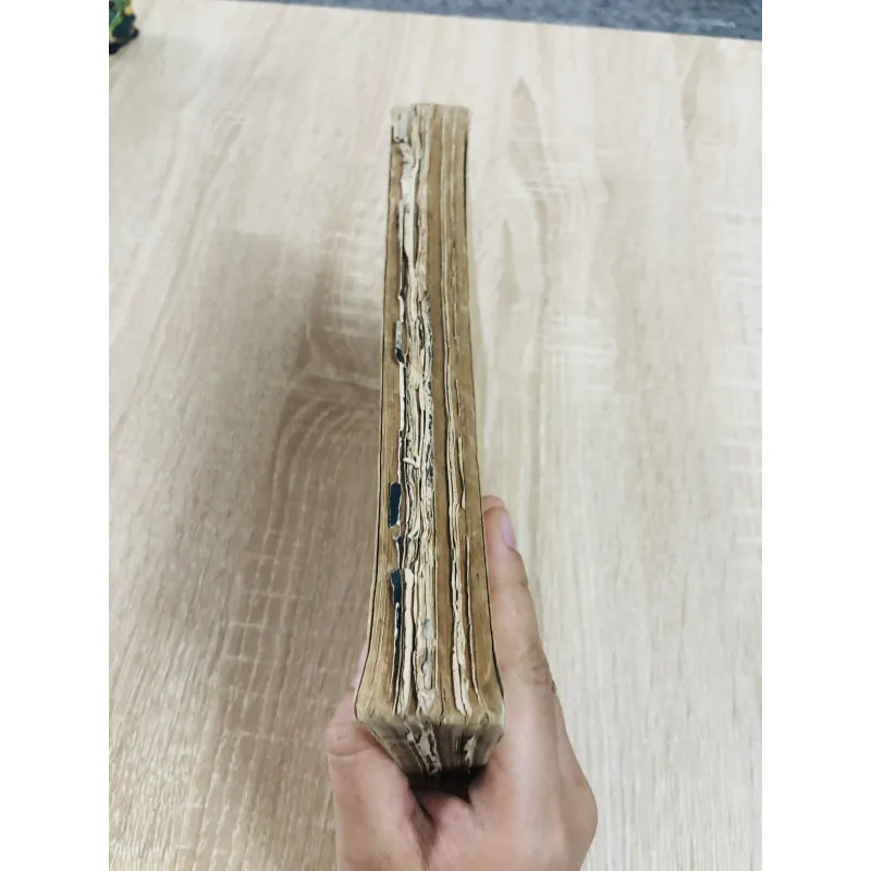 Sách văn học Pháp – “XVIIIe Siècle” Tác giả: André Lagarde – Laurent Michard 971796