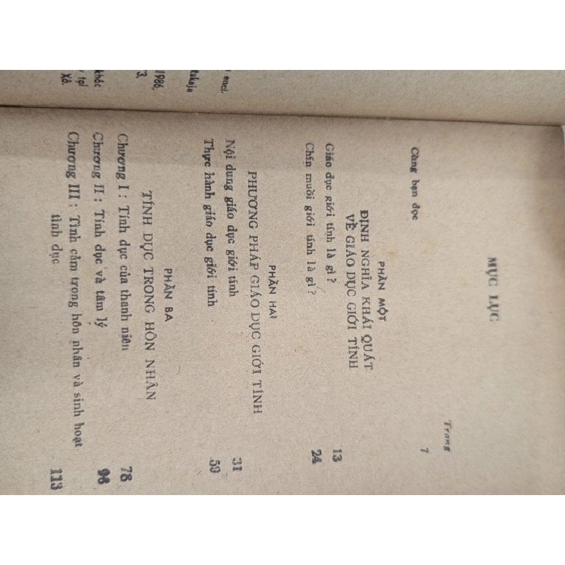 Giáo dục giới tính và hạnh phúc lứa đôi - nhóm biên soạn 931304