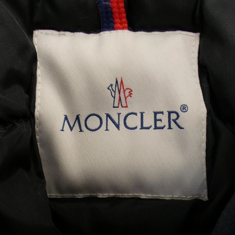 Áo khoác lông vũ MONCLER 641464