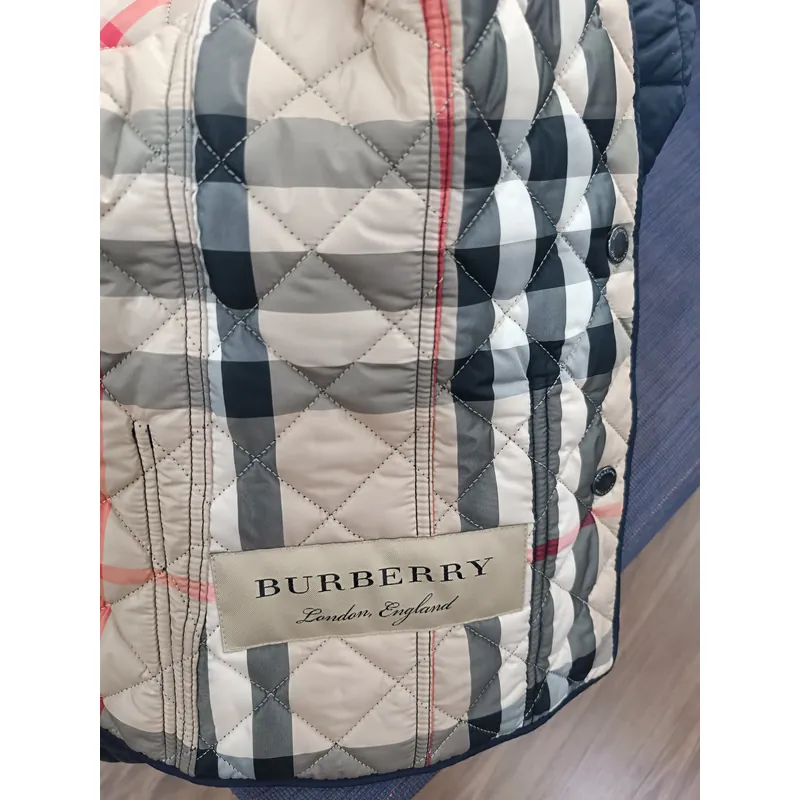 Áo khoác nữ hãng Burberry  681790