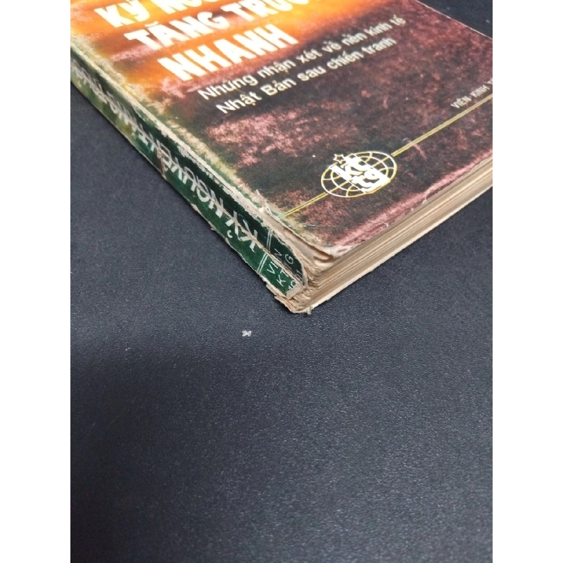 Kỷ nguyên tăng trường nhanh mới 60% bẩn bìa, ố vàng, tróc bìa, tróc gáy, ẩm, có chữ ký tác giả 1992 HCM2410 Yutaka Kosai KINH TẾ - TÀI CHÍNH - CHỨNG KHOÁN 917872