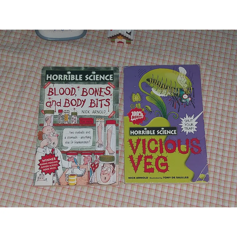 COMBO 2Q HORRIBLE SCIENCE 712572