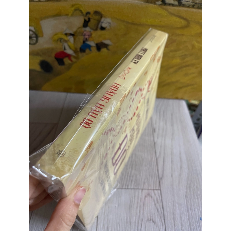 Hoàng Hậu Đỏ  328965