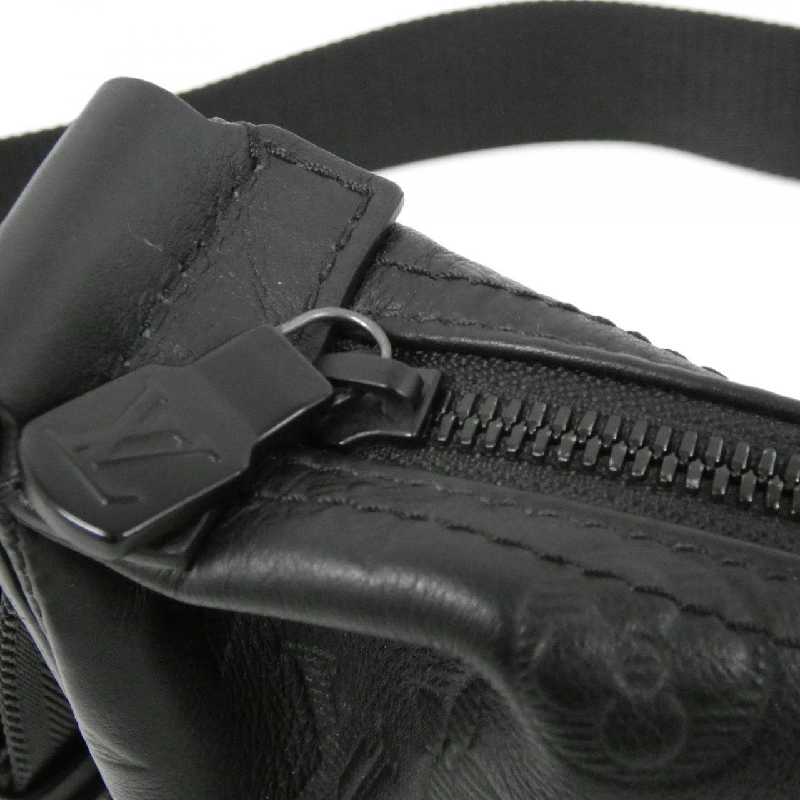 Túi xách vai Louis Vuitton Monogram Shadow Hammock PM M12510 - Hàng hiệu Authentic 802504