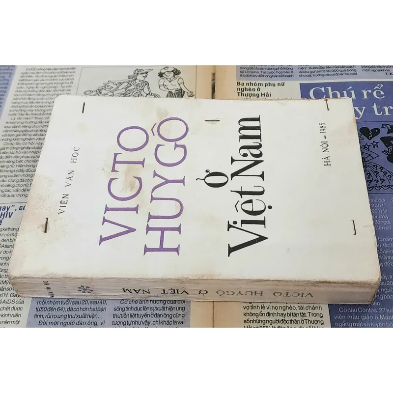 VICTOR HUGO Ở VIỆT NAM (in 1985) - Nhiều tác giả 712230