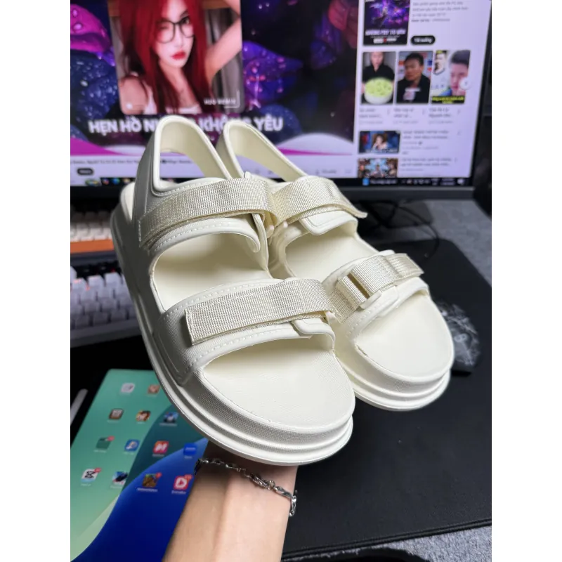 Dép Quai Hậu Đi Học Nữ Size 38 789257