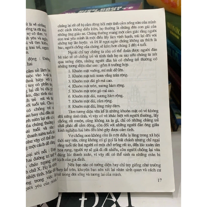 Tử vi Tướng pháp Trọn đời: Sách Luận giải Vận mệnh Con người Theo Dịch lý Phương Đông (Tác giả: Bửu Sơn) 779515