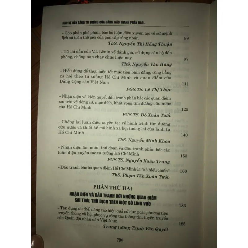 Bảo vệ nền tảng tư tưởng của Đảng, đấu tranh phản bác các quan điểm sai trái, thù địch  694438