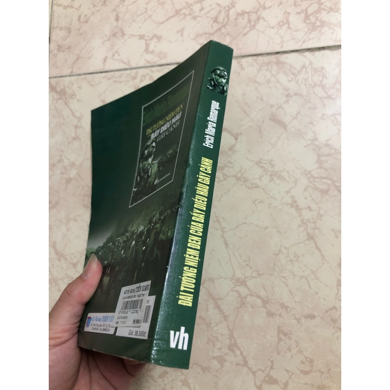 Đài tưởng niệm đen của bầy diều hâu gãy cánh (2003) - Erich Maria Remarque 359666