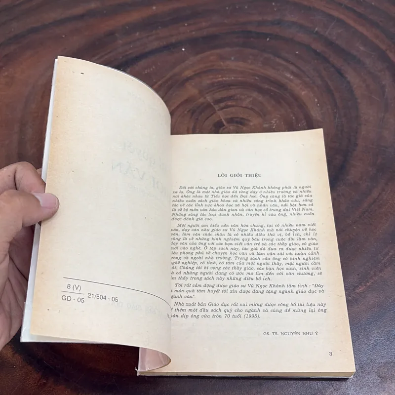 II Văn Học: Bí Quyết Giỏi Văn - Vũ Ngọc Khánh - 2005 1010386