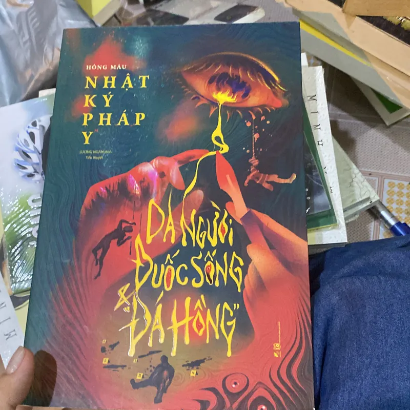 Nhật ký pháp y Da Người đuốc sống & đá hồng  606431