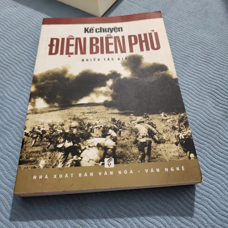 Kể chuyện Điện biên phủ | nhiều tác giả  1000850