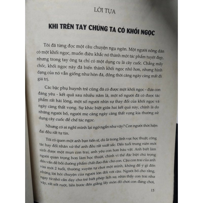 Người Mẹ Tốt Hơn Là Người Thầy Tốt" của tác giả Doãn Kiến Lợi. 496572