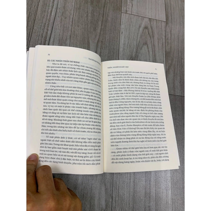 Thần người và đất việt, tạ chí đại tường. 999 475995