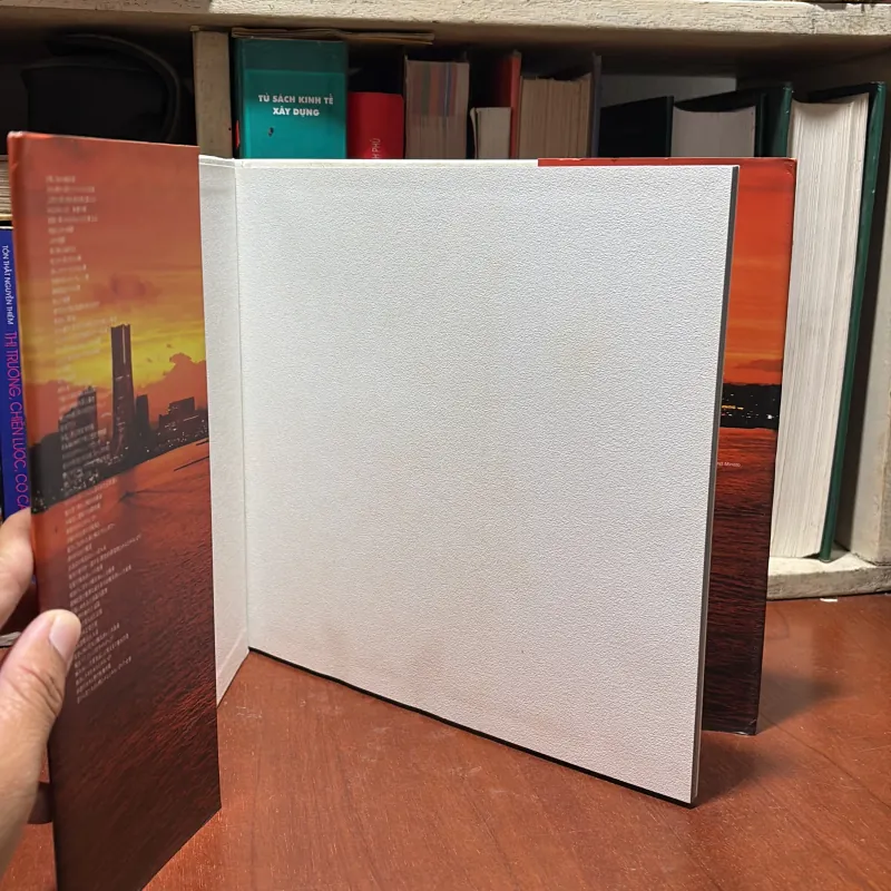 [Sách Tiếng Anh, Bìa Cứng, Khổ Lớn, In Màu] - II SCENERY OF YOKOHAMA - HIDEO MORI 798044