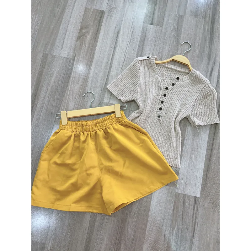 Áo Len Tăm Be + Quần Short Vàng (Vintage) 1022723