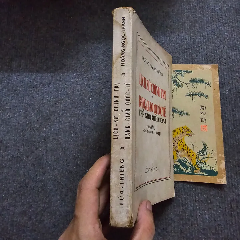 Lịch sử chính trị và bang giao quốc tế tập 1 748981