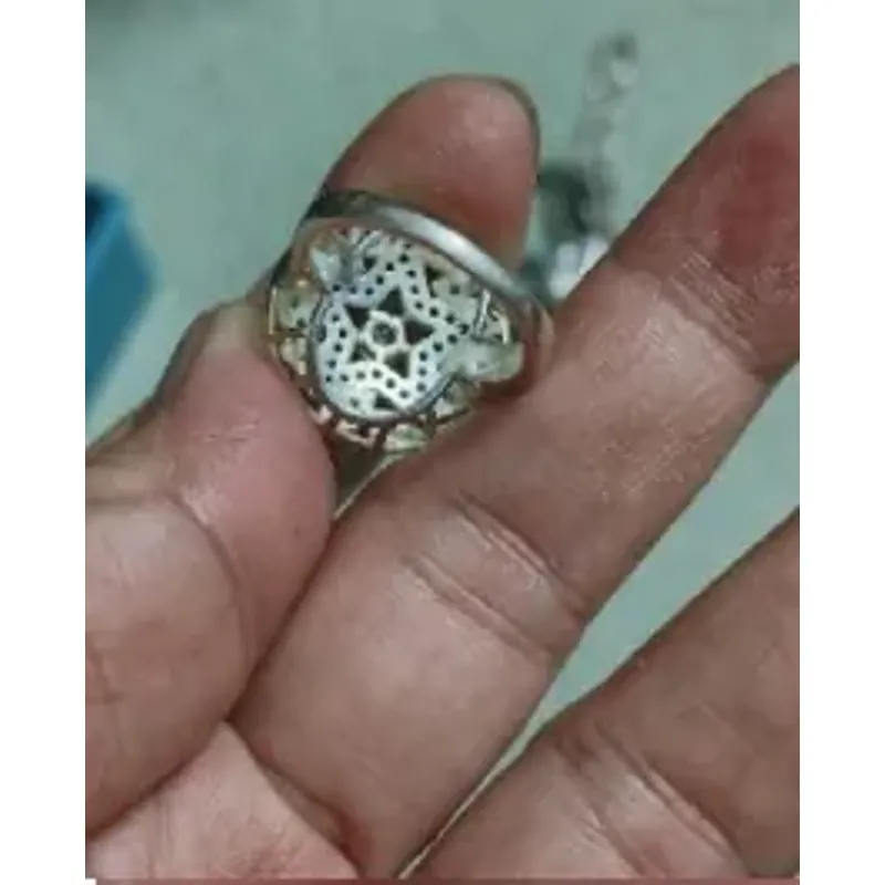 Nhẫn bạc phối đá xanh và trắng kiểu độc lạ đã qua sử dụng 573430