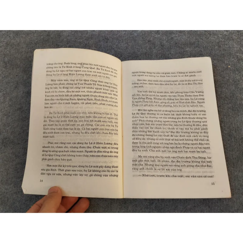 ĐỒNG DAO THỜI CHIẾN TRANH - VĂN LÊ 697717