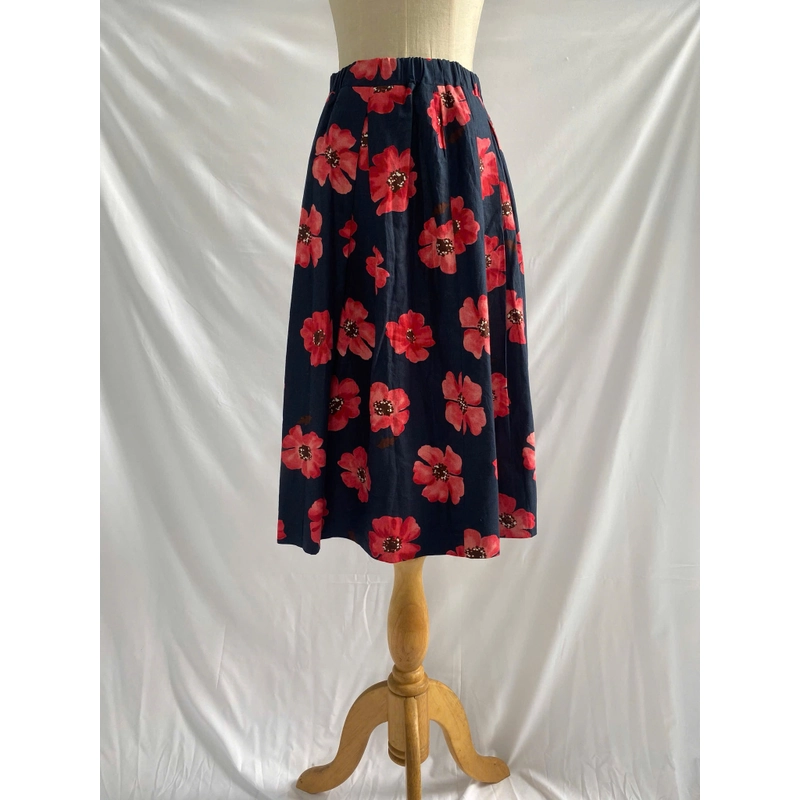 🌻CHÂN VÁY CARO ĐỎ, Free size, Eo chun, Mới 90% 452769