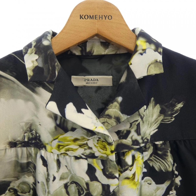 Áo khoác PRADA P5677L 1AKS 626873